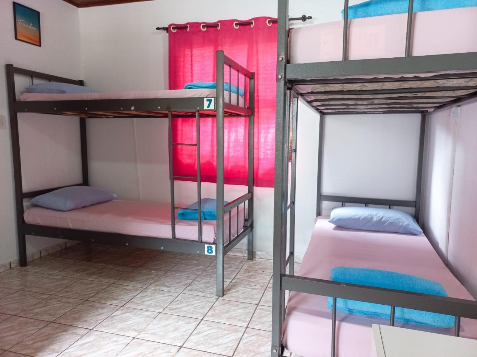 Hostel E Pousada Blue Lagoon إلها غراندي الغرفة الصورة
